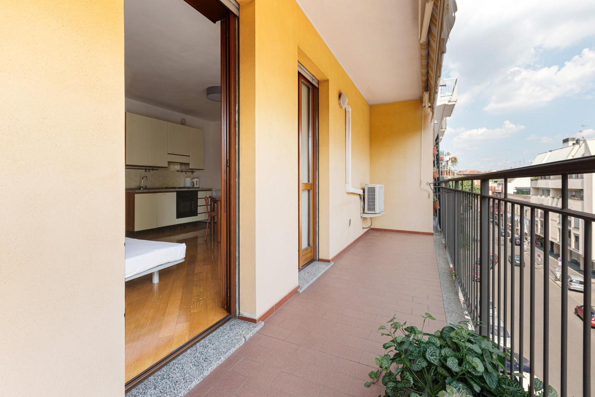 מילאנו Cosy Studio With Balcony & Private Garage מראה חיצוני תמונה