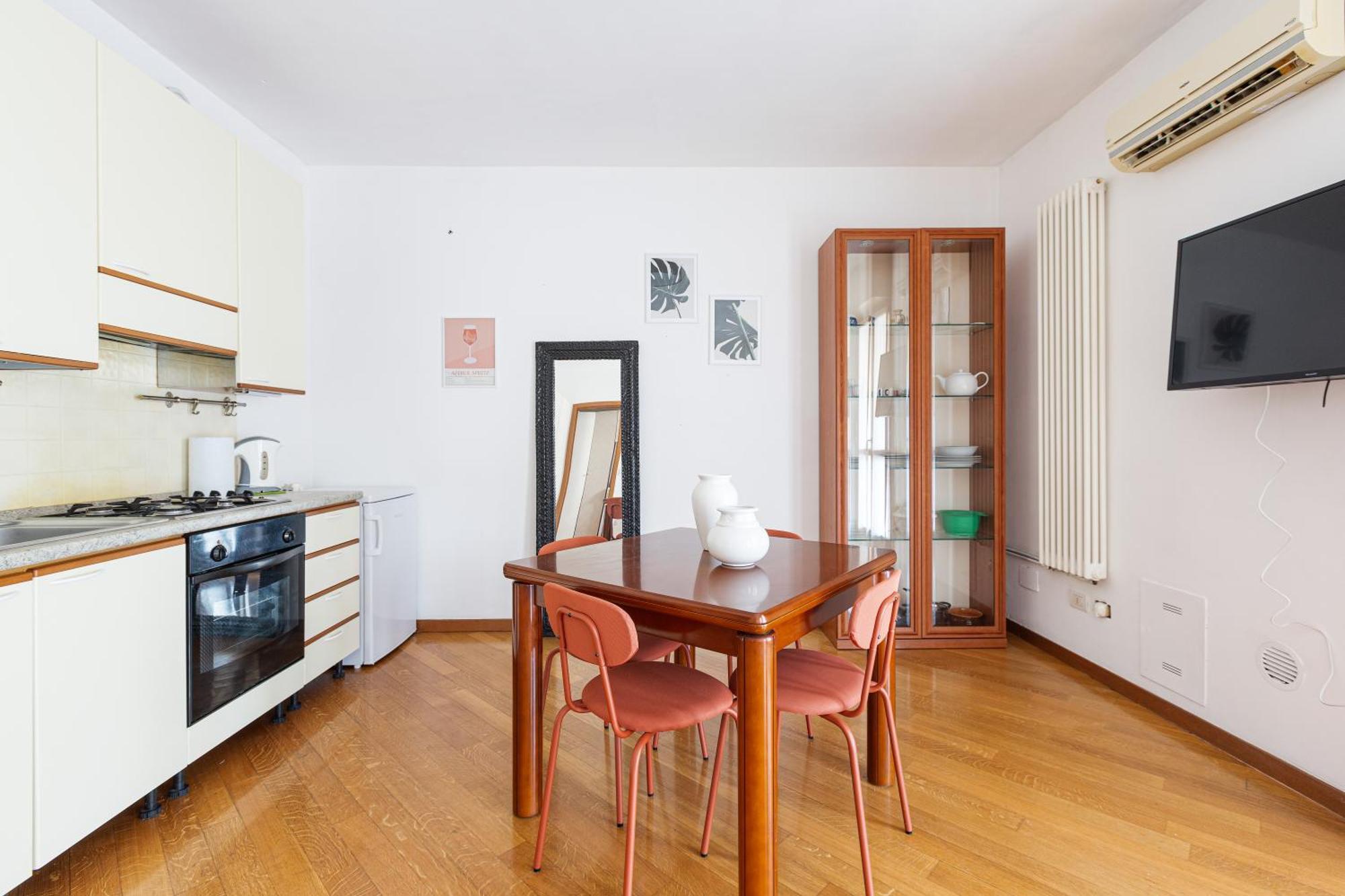 מילאנו Cosy Studio With Balcony & Private Garage מראה חיצוני תמונה
