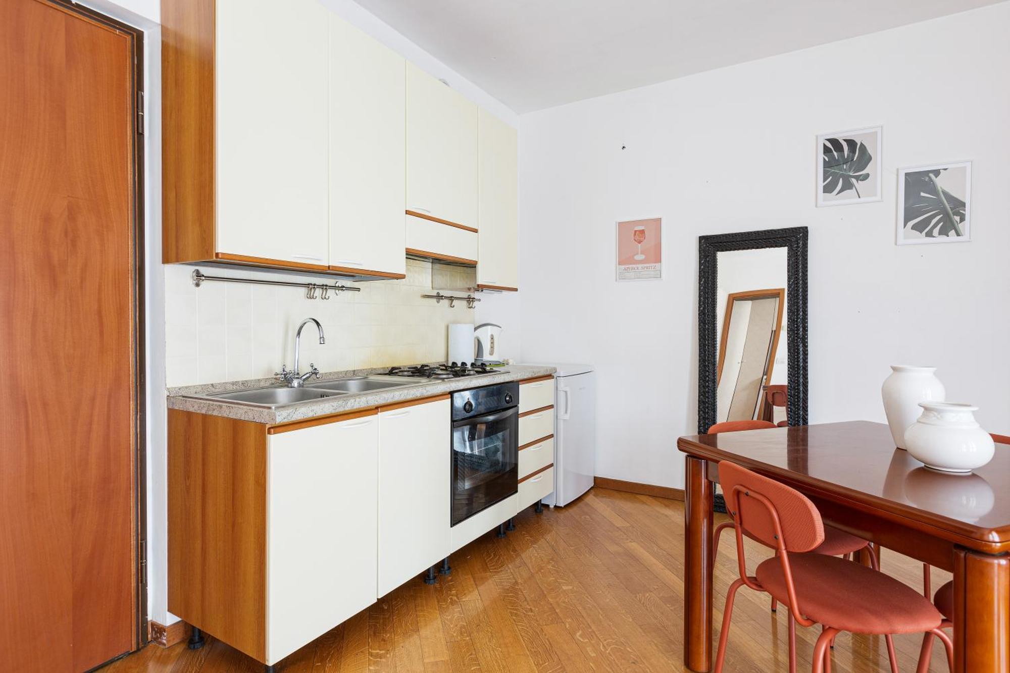מילאנו Cosy Studio With Balcony & Private Garage מראה חיצוני תמונה